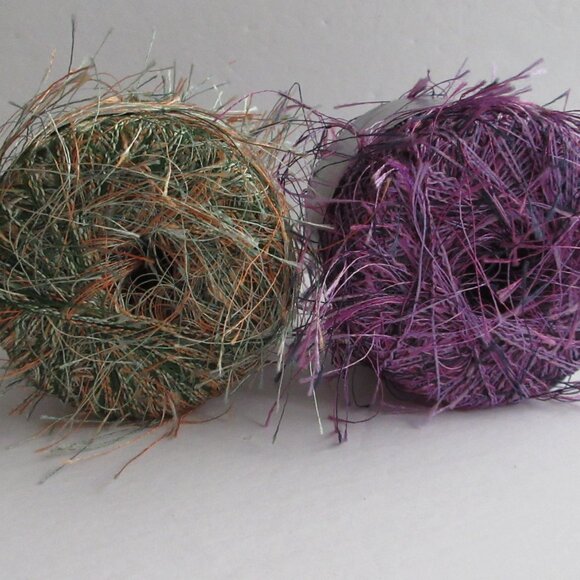 FLUTTER Yarn Eyelash #42 Purple & #14 Green 20g 75 yards * Made in Italy NEW - Picture 3 of 13